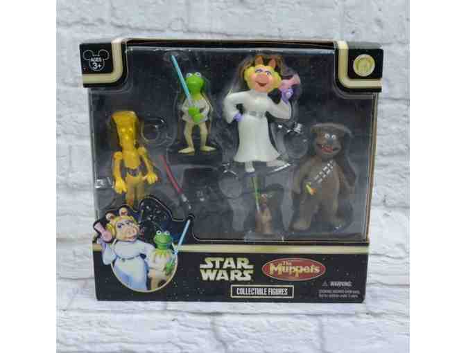 MEET THE MUPPETS - DELUXE COLLECTION BASKET