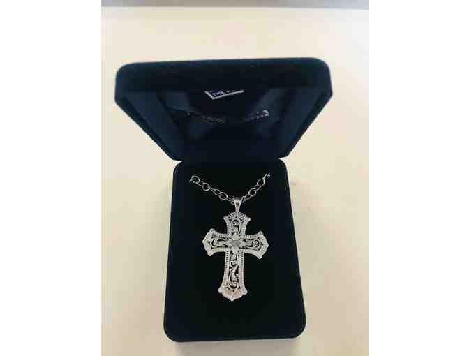 Montana Silversmiths Cross Necklace