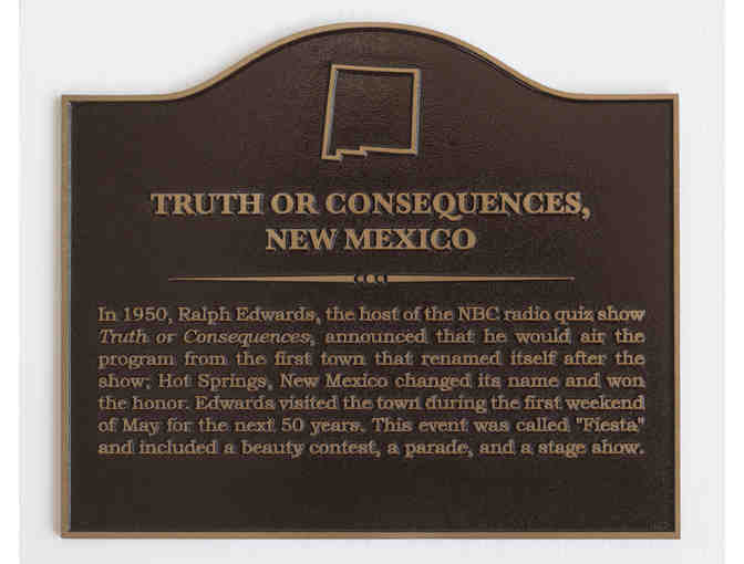 Kim Llerena, Truth or Consequences, New Mexico (Sign), 2015