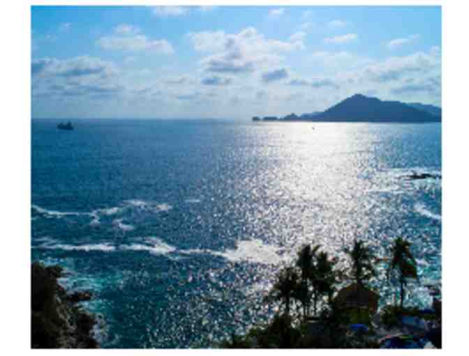 Luxurious Escape to Manzanillo, Mexico for 8 people