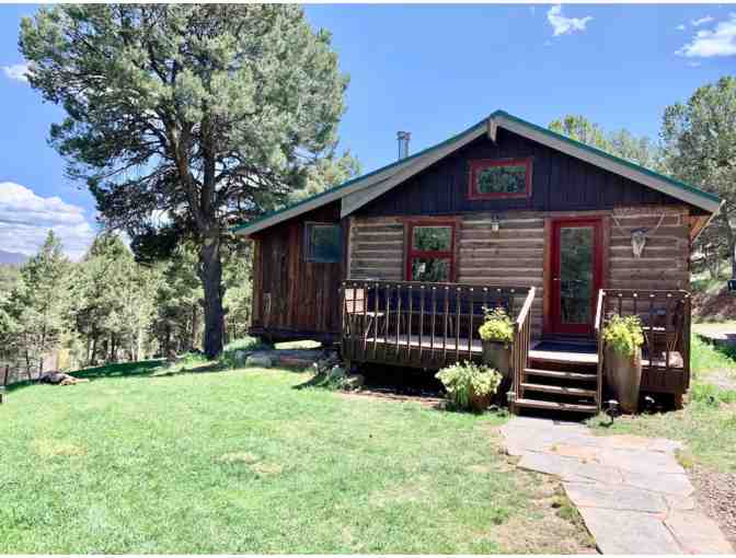 2 night stay in a Cozy Cabin near Carbondale sleeps 2-4 people