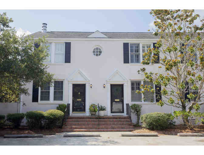 2-Bedroom Townhouse in Downtown Charleston