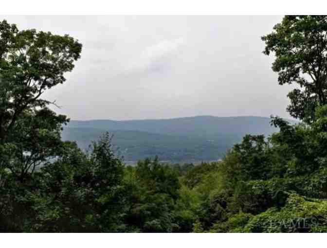 5-day stay in stunning vacation home in the Hudson Valley (Value: $4,200)