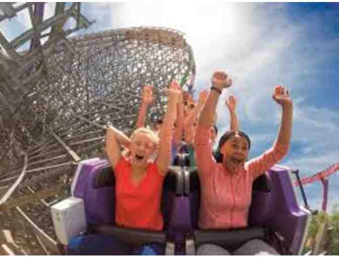 2 Passes for Six Flags Discovery Kingdom