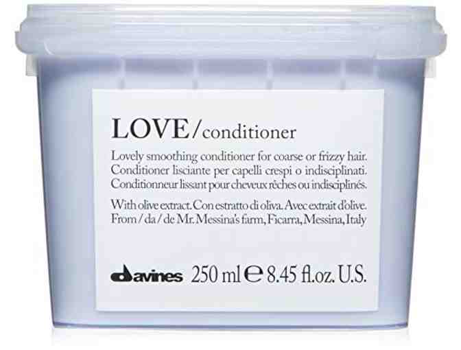 Davines Essential Haircare Holiday Box & Nfusion Digital Straightening Brush