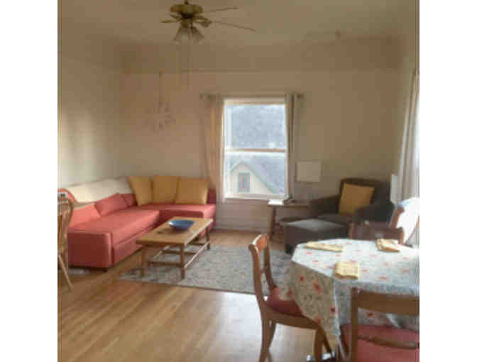 Airbnb Weekend in Central Berkeley for Four