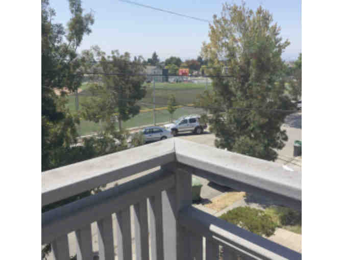 Airbnb Weekend in Central Berkeley for Four