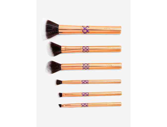 LUXIE Disney Aladdin Princess Jasmine 6 Piece Brush Set (limited edition, sold-out!)
