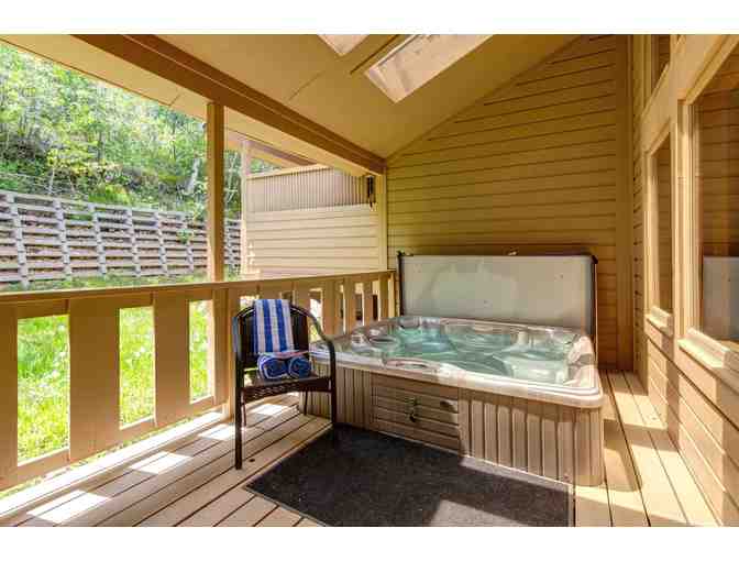 Park City, Utah - 4 Night Stay in 3 BR/Bath (Plus Loft) Condo