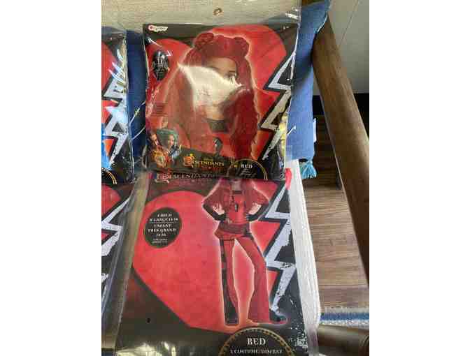 Disney's Descendants: The Rise of Red - Deluxe Red Package