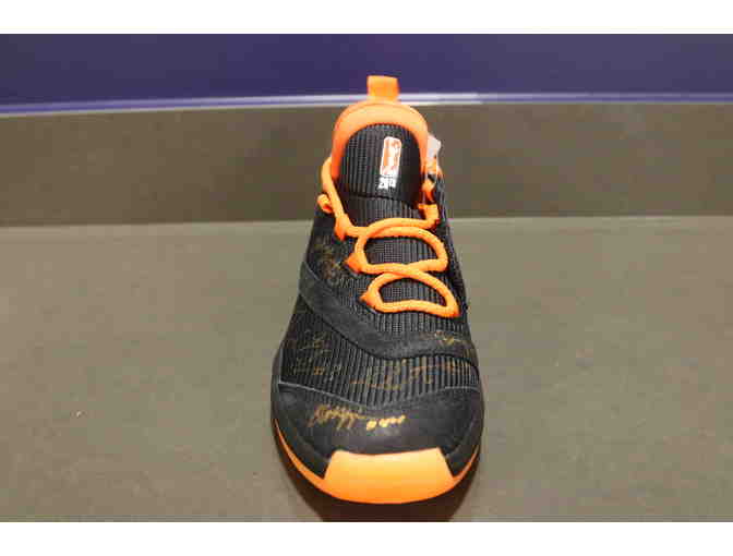 WNBA 20th Anniversary 2016 Dallas Wings Full Team Autographed RIGHT Shoe