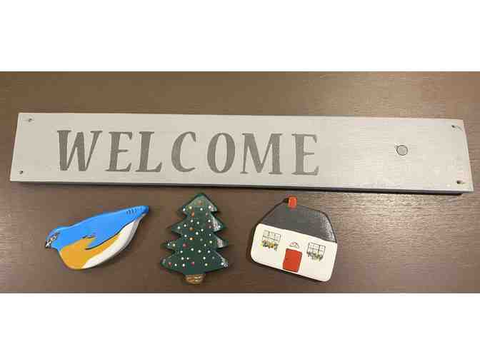 Signs and Snippets - Wooden Welcome Sign with Interchangeable 'Snippet' Pieces