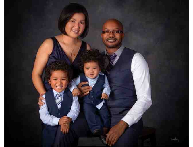 Mallory Portraits - Family Portrait Session Experience and 20' Heirloom Family Portrait