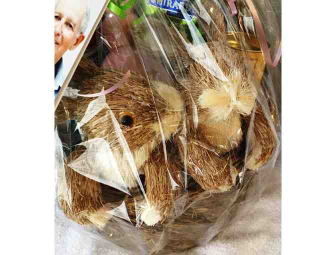 Spring Picnic Basket donated by Southeast Rehabilitation & Skilled Care Center