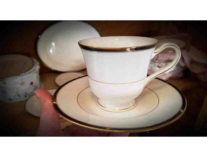 Mikasa Bone China, 6-pc settings, service for 12 with platter and vegetable bowl