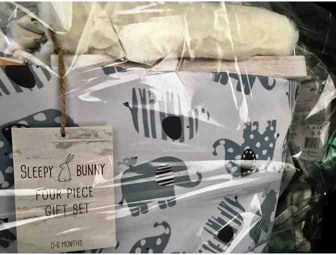 Uni-sex gift basket for and free registration coupon at Creative World