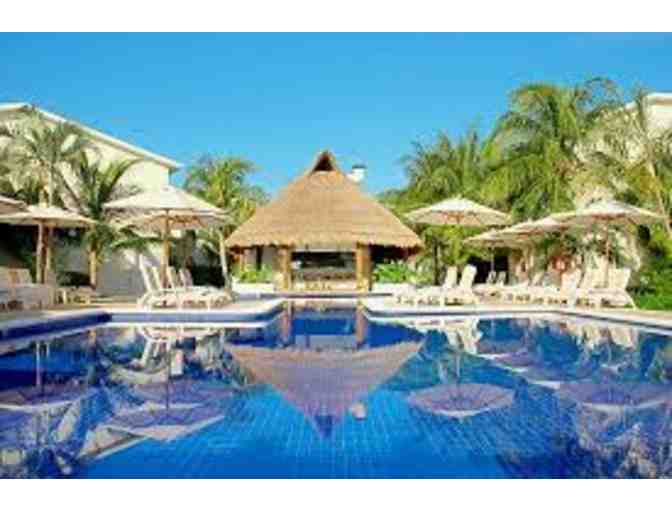 5 days/4 Nights Cancun Vacation