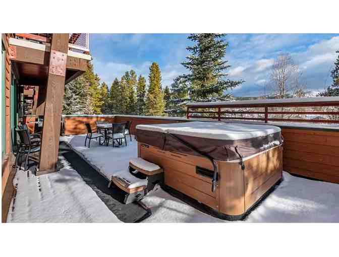 Enjoy 7 nights @ Valdoro Mountain Lodge in luxrious 1 bedroom suite