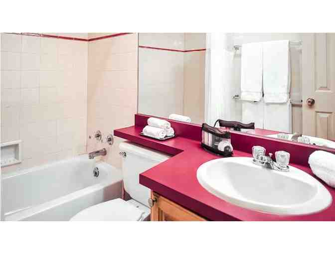 Enjoy 4 nights @ The Historic Crags Lodge in luxury 1 bedroom suite