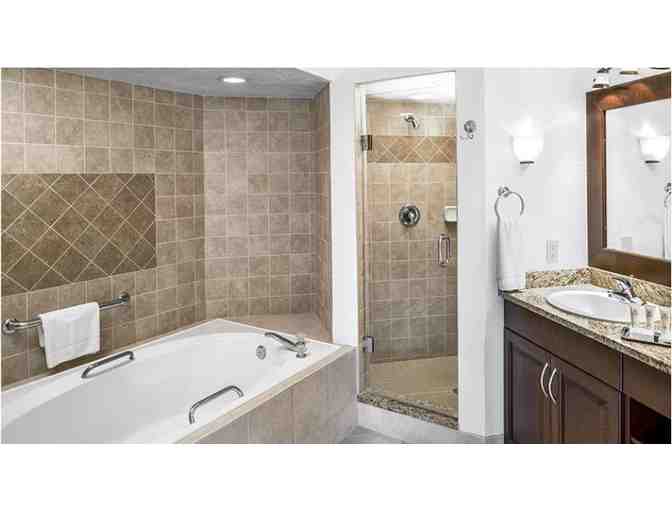 Enjoy 4 nights @ famous Polynesian Isles Resort Oranndo,Fl 1 bed suite