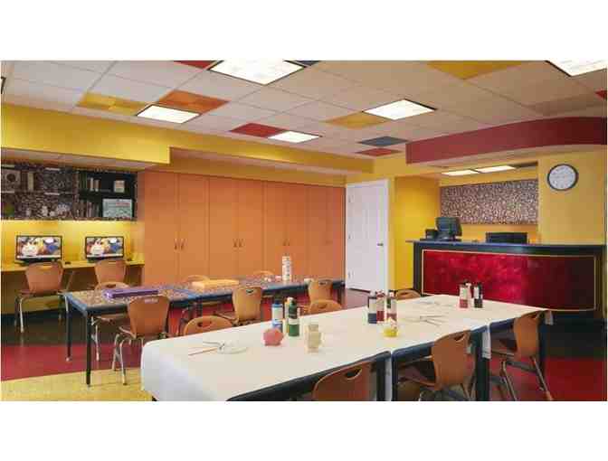 Enjoy 4 nights @ Seaworld Orlando Hilton Grand Vacation Club in luxury suite