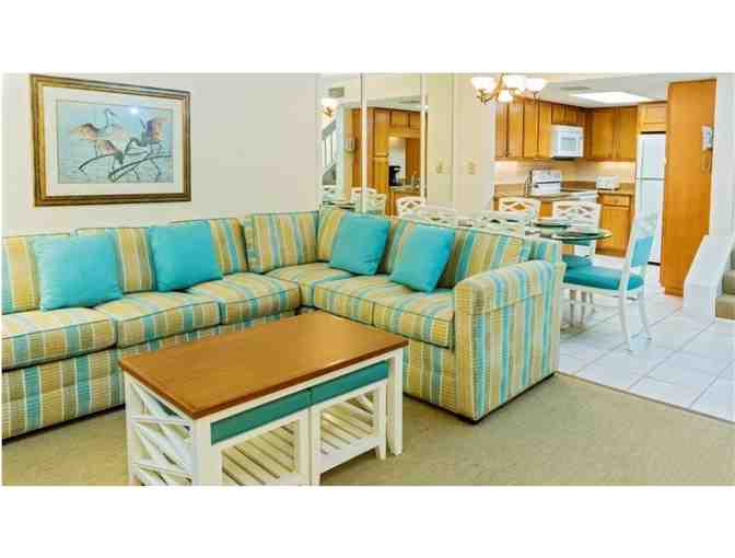 Enjoy 4 nights @ Tortuga Beach Club Resort in Sanibel Island in 2 bed luxury suite