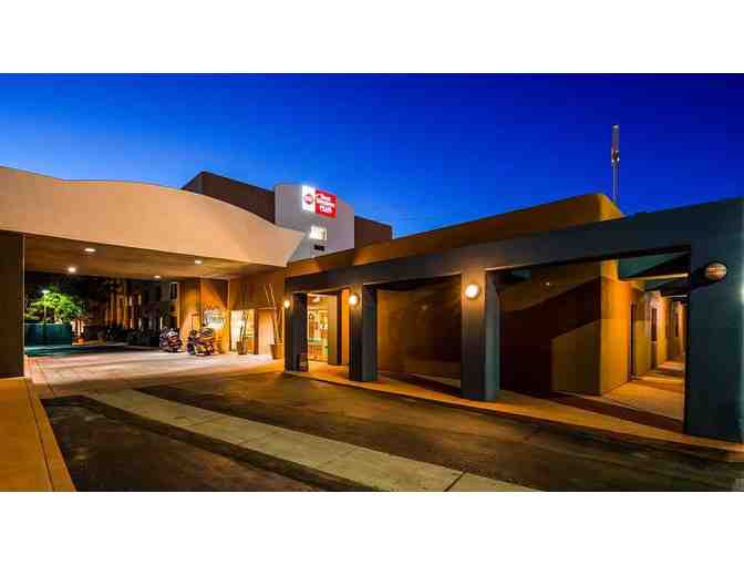 Enjoy 3 nights @ BEST WESTERN PLUS Rio Grande Inn Albuquerque + Delux Wine tasting + more!