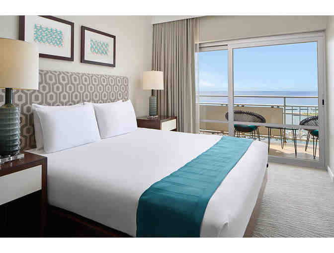 Enjoy 5 nights @ Honolulu Ilikai Hotel & Luxury Suites w/ Surf Lesson + Food Credit