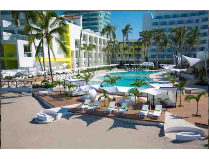 Enjoy 7 nights @Krystal Grand Puerto Vallarta + Food Credit