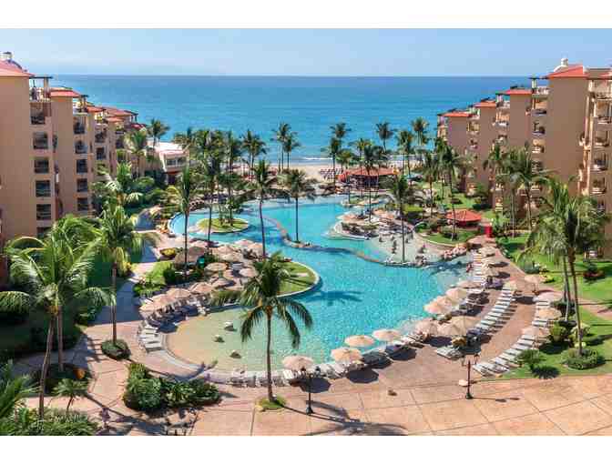 Enjoy 7 nights @ Villa Del Palmar Flamingos Nuevo Vallarta + Food Credit