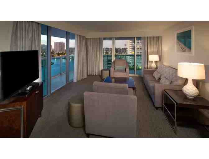 Enjoy 2 Double Tree Hollywood Beach + Sightseeing Cruise