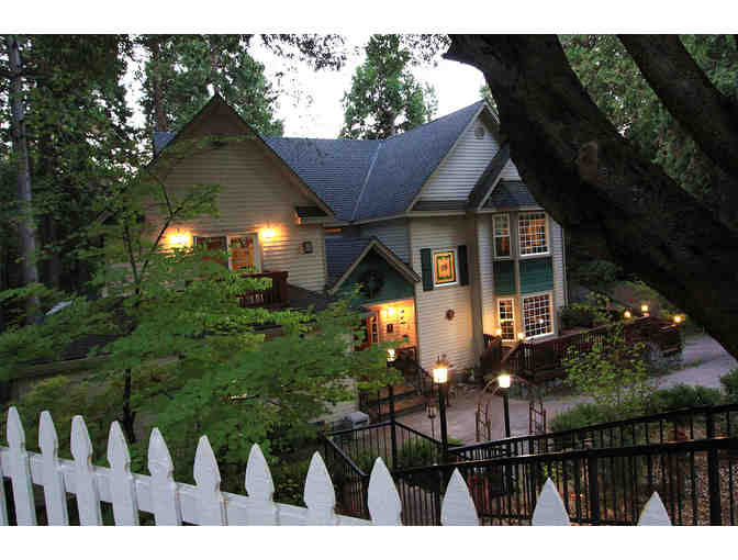 Enjoy 2 nights BnB McCaffrey House Bed & Breakfast Inn near Yosemite 4.7 Star - Photo 6