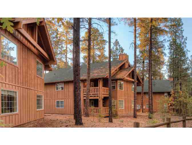 Enjoy 3 nights Club Wyndham 4.4 star Pinetop, AZ + $100 Food Credit