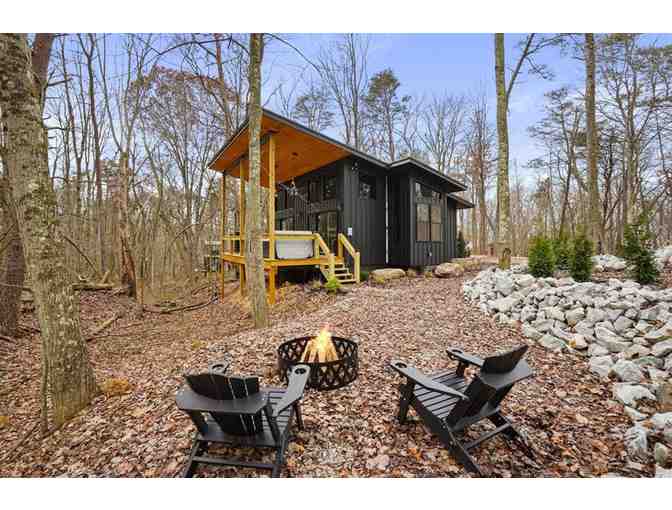 Enjoy 4 nights LUXURY GLASS House Cabin Hocking Hills, Ohio + $100 Food Credit - Photo 4