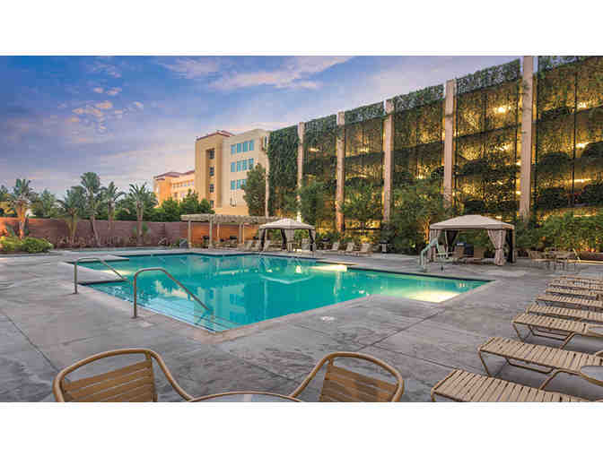 Whale Watching + 3 nights Club Wyndham Anaheim Disneyland 4.2 star resort - Photo 5