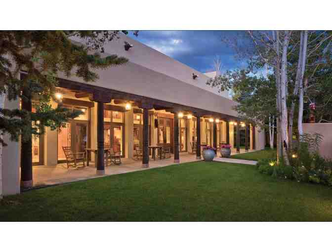 Enjoy 4 nights luxury condo Taos, New Mexico + $100 Food Credit