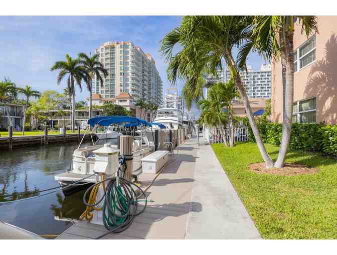 Enjoy 7 nights Coconut Bay Resort Ft Lauderdale, Fl + $100 Food