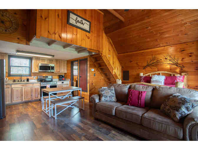 Enjoy 7 nights luxury 2 bed cabin Pigeon Forge, TN + Moonshine Experience - Photo 12