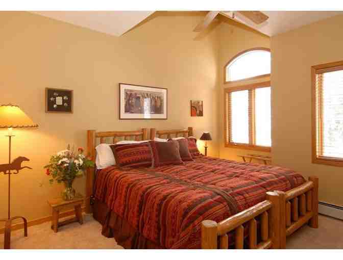 Enjoy 5 nights @ Luxury 12 bed cabin 8,000Sq Colorado Rockies Villa