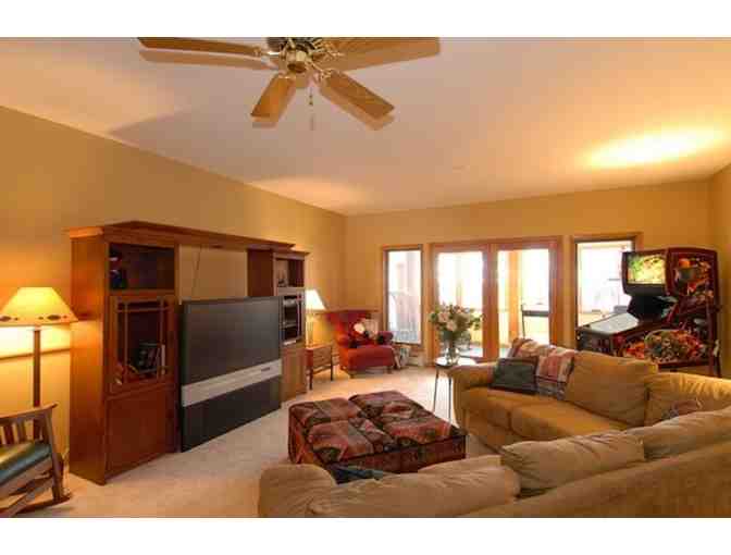 Enjoy 5 nights @ Luxury 12 bed cabin 8,000Sq Colorado Rockies Villa