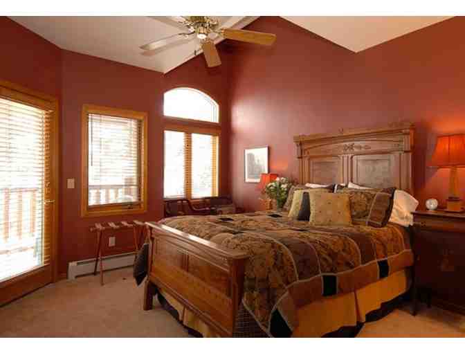 Enjoy 5 nights @ Luxury 12 bed cabin 8,000Sq Colorado Rockies Villa