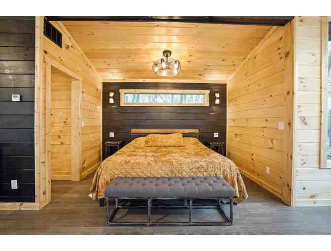 Enjoy 4 nights LUXURY GLASS House Cabin Hocking Hills, Ohio + $100 Food Credit - Photo 9