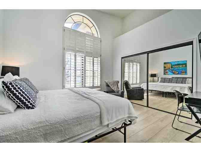 Round of Golf with 4-Night Stay in 4-Bedroom Pool House in Scottsdale, AZ