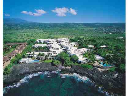 4 nights luxury Kona, Hawaii Golf Getaway for 2