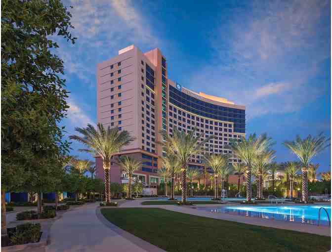 3-Night Vegas Suite with Golf at Desert Pines & Painted Desert