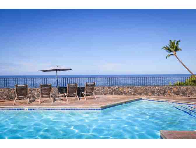 4 nights luxury Kona, Hawaii Golf Getaway for 2