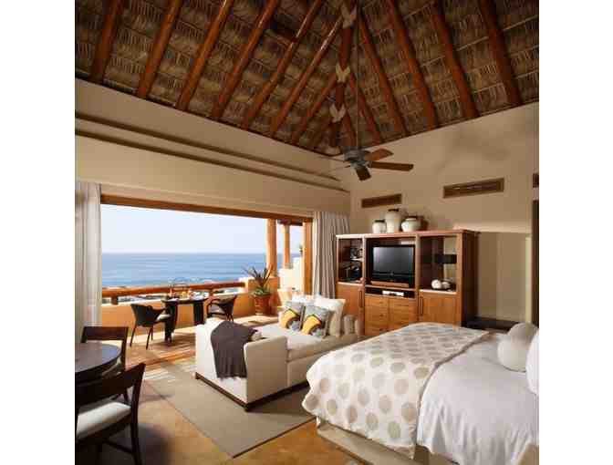 4-Night Stay at Cabo Auberge Esperanza with $500 Golf Credit