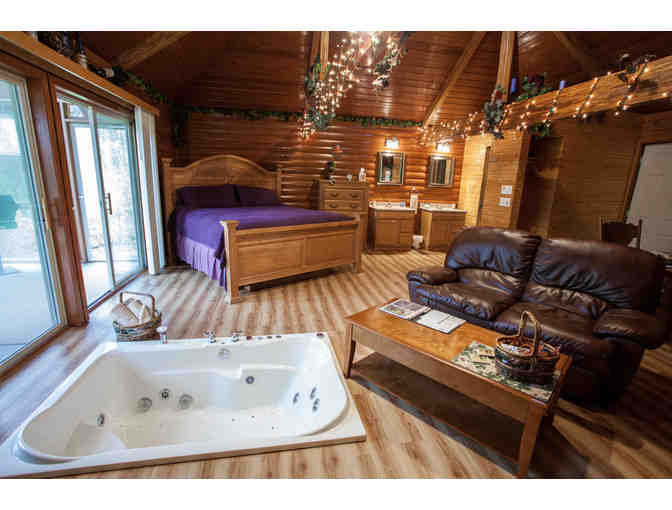 Enjoy 3 nights luxury cabin @ 4.7* Serenity Spring La Porte, Indiana - Photo 2