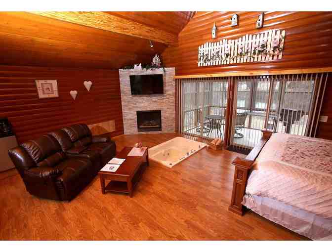 Enjoy 3 nights luxury cabin @ 4.7* Serenity Spring La Porte, Indiana - Photo 5