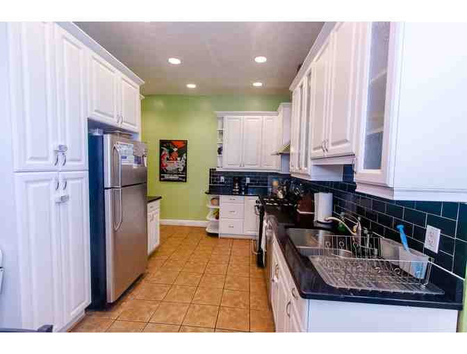 Savor & Stay: A 5-Night Craft Spirits Getaway with Bourbon Tasting in Historic D.C.